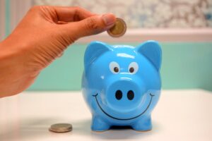 Geld schenken aan kind: alles over schenken en belastingregels